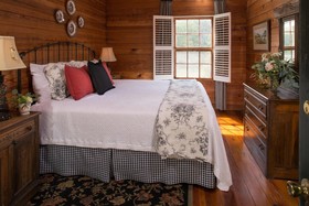 Glen-Ella Springs Inn & Restaurant