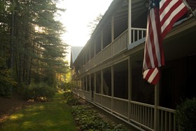 Glen-Ella Springs Inn & Restaurant
