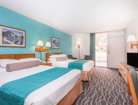 Howard Johnson by Wyndham Commerce GA