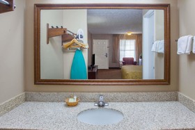 Super 8 by Wyndham Covington