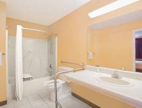 Americas Best Value Inn Darien