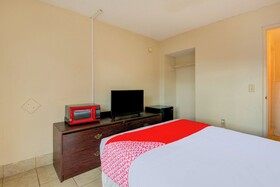 OYO Hotel Douglas GA US-441