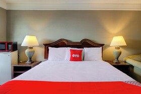 OYO Hotel Douglas GA US-441