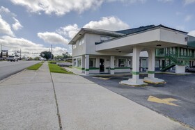 OYO Hotel Douglas GA US-441