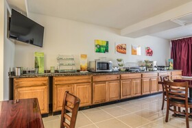 Days Inn by Wyndham Hartsfield Jackson Atlanta Airport West