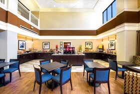 Hampton Inn & Suites Atlanta Airport North I85