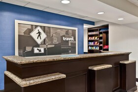 Hampton Inn & Suites Atlanta Airport West/Camp Creek Pkwy
