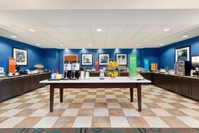 Hampton Inn & Suites Atlanta Airport West/Camp Creek Pkwy