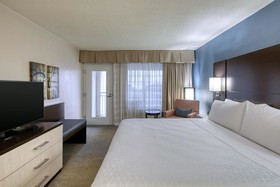 Holiday Inn & Suites Atlanta Airport-North