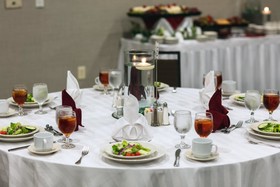 Holiday Inn & Suites Atlanta Airport-North