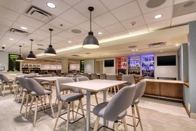 Holiday Inn & Suites Atlanta Airport-North