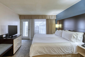 Holiday Inn & Suites Atlanta Airport-North