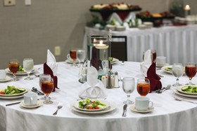 Holiday Inn & Suites Atlanta Airport-North