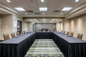 Holiday Inn & Suites Atlanta Airport-North