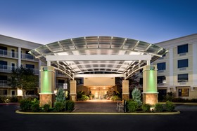 Holiday Inn & Suites Atlanta Airport-North