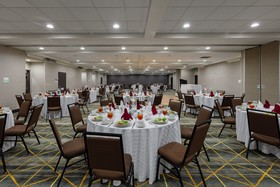 Holiday Inn & Suites Atlanta Airport-North