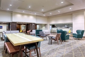 Holiday Inn & Suites Atlanta Airport-North