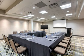 Holiday Inn & Suites Atlanta Airport-North