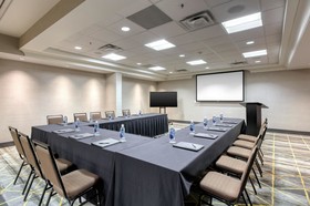 Holiday Inn & Suites Atlanta Airport-North