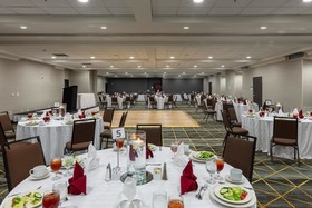 Holiday Inn & Suites Atlanta Airport-North