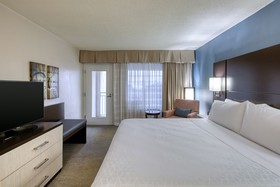 Holiday Inn & Suites Atlanta Airport-North