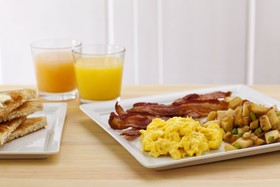 Holiday Inn & Suites Atlanta Airport-North