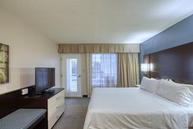 Holiday Inn & Suites Atlanta Airport-North
