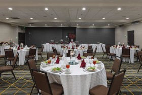 Holiday Inn & Suites Atlanta Airport-North