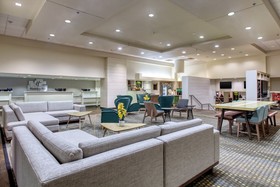 Holiday Inn & Suites Atlanta Airport-North