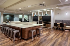 Holiday Inn & Suites Atlanta Airport-North