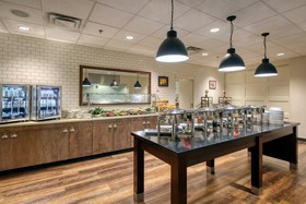 Holiday Inn & Suites Atlanta Airport-North