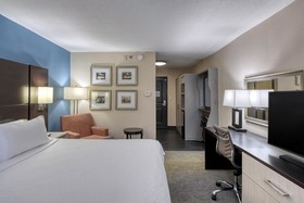 Holiday Inn & Suites Atlanta Airport-North