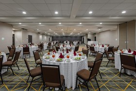 Holiday Inn & Suites Atlanta Airport-North