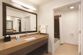 Hyatt Place Atlanta Airport-North