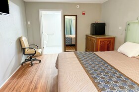 Hahira Inn By OYO near Valdosta