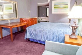 Hahira Inn By OYO near Valdosta