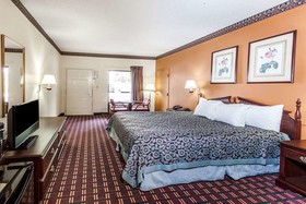 Days Inn by Wyndham Jackson