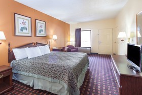 Days Inn by Wyndham Jackson