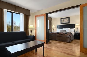 Wingate By Wyndham Lagrange