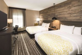 La Quinta Inn & Suites by Wyndham McDonough