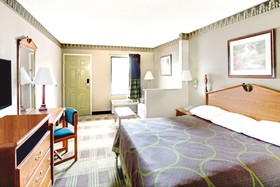 Red Carpet Inn & Suites