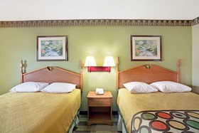 Red Carpet Inn & Suites