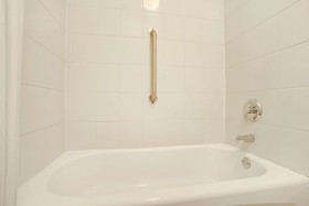 Red Carpet Inn & Suites