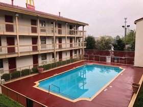 Horizon Inn & Suites