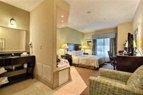 Magnolia Inn & Suites