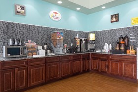 Red Roof Inn Savannah - Richmond Hill/ I-95