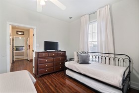 Gallery Stays - Pop Collection