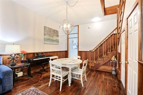 Gallery Stays - Pop Collection