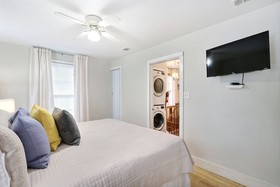 Gallery Stays - Pop Collection