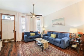 Gallery Stays - Pop Collection